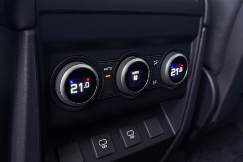 Land Rover Defender 110 P300e X-Dynamic HSE | Meridian Surround | ClearSight | Koelbox | Head-Up | Panoramadak | Trekhaak