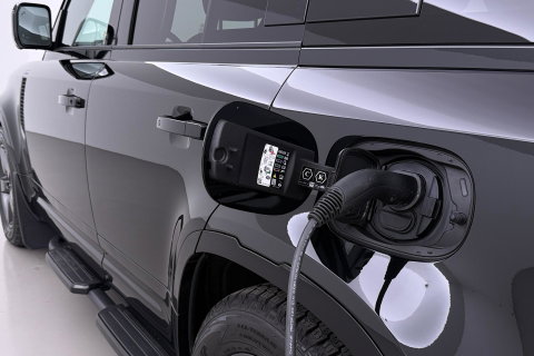 Land Rover Defender 110 P300e X-Dynamic HSE | Meridian Surround | ClearSight | Koelbox | Head-Up | Panoramadak | Trekhaak