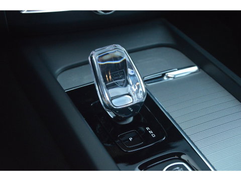 Volvo XC60 T8 Hybrid AWD Ultra Black Edition | Luchtvering | Massage | Ventilatie stoelen | 360° Camera | Head-Up | Trekhaak |