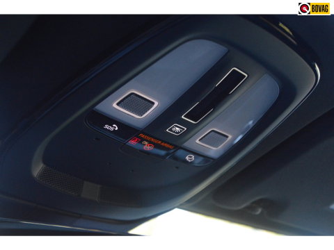 Volvo XC60 T8 Hybrid AWD Ultra Black Edition | Luchtvering | Massage | Ventilatie stoelen | 360° Camera | Head-Up | Trekhaak |