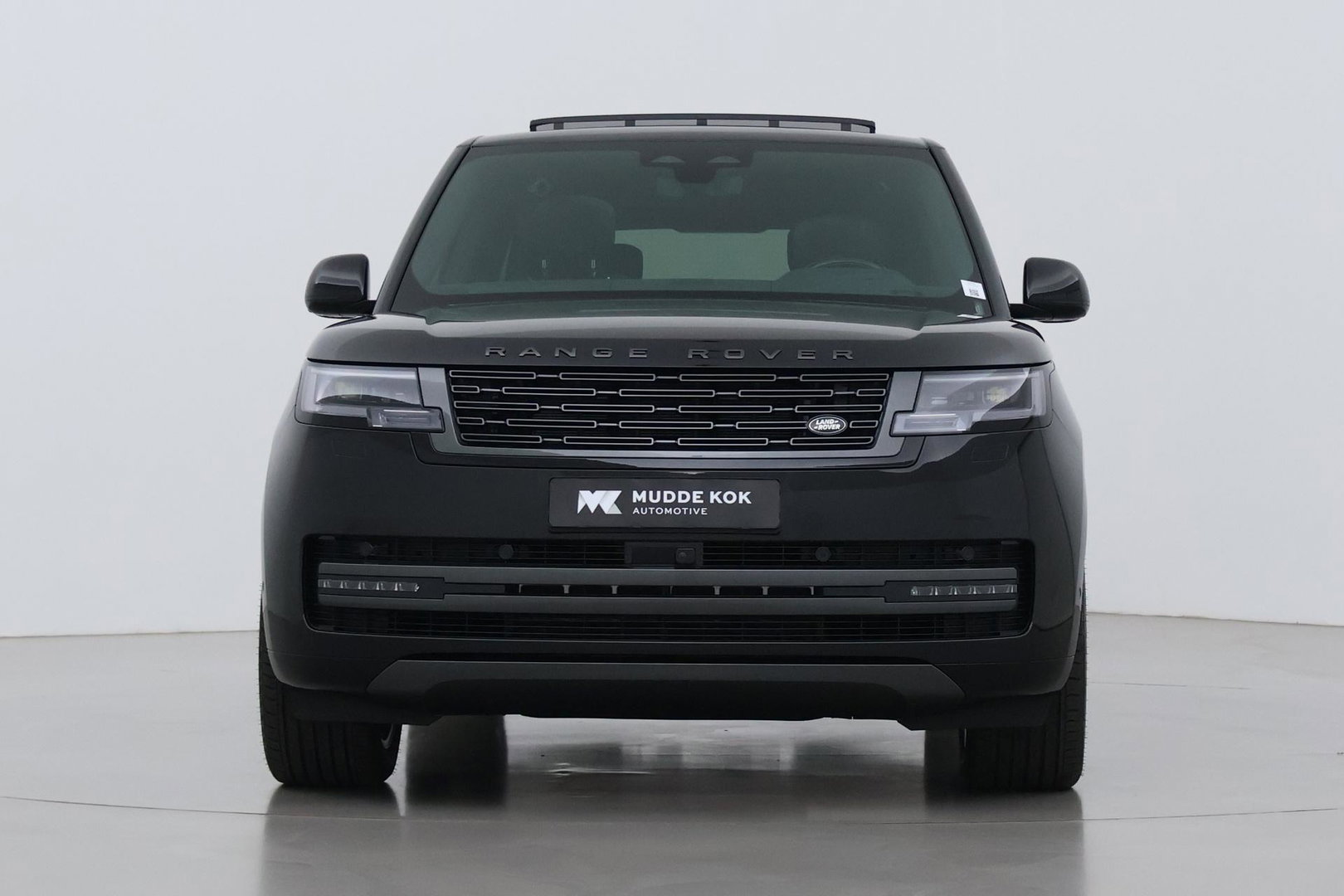 Land Rover Range Rover 3.0 P550e Autobiography | Meridian Signature | ClearSight | Shadow Exterior Pack | Massage | 22 Inch