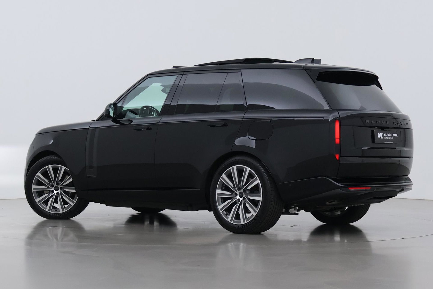 Land Rover Range Rover 3.0 P550e Autobiography | Meridian Signature | ClearSight | Shadow Exterior Pack | Massage | 22 Inch