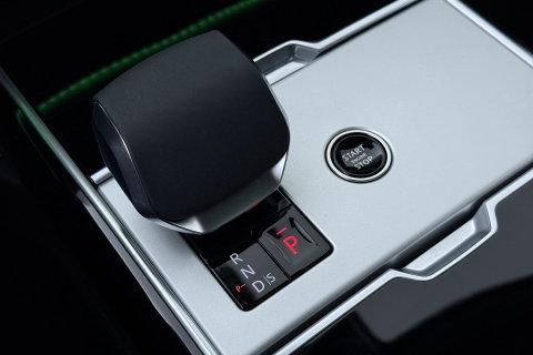 Land Rover Range Rover 3.0 P550e Autobiography | Meridian Signature | ClearSight | Shadow Exterior Pack | Massage | 22 Inch