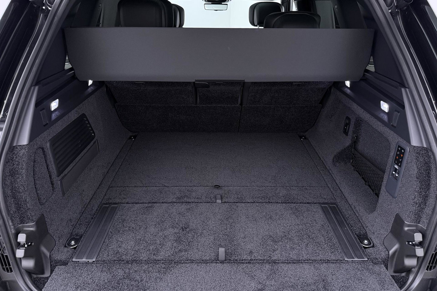 Land Rover Range Rover 3.0 P550e Autobiography | Meridian Signature | ClearSight | Shadow Exterior Pack | Massage | 22 Inch