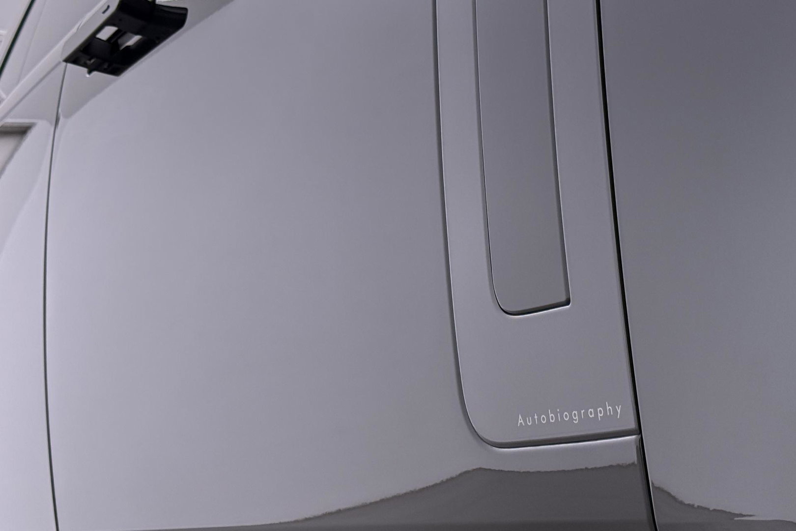 Land Rover Range Rover 3.0 P550e Autobiography | Meridian Signature | ClearSight | Shadow Exterior Pack | Massage | 22 Inch