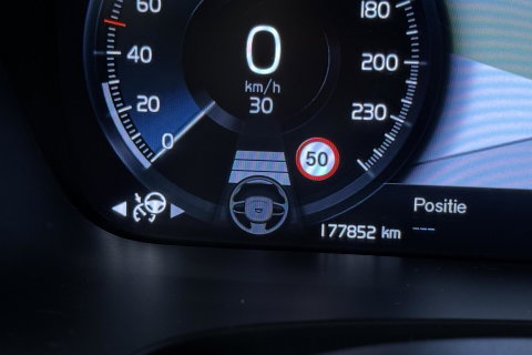 Volvo V90 2.0 D3 R-Design | ACC | Trekhaak | BLIS | Camera | Stoel+Stuurverwarming | 19 Inch