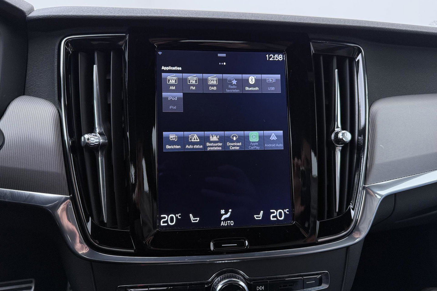 Volvo V90 2.0 D3 R-Design | ACC | Trekhaak | BLIS | Camera | Stoel+Stuurverwarming | 19 Inch