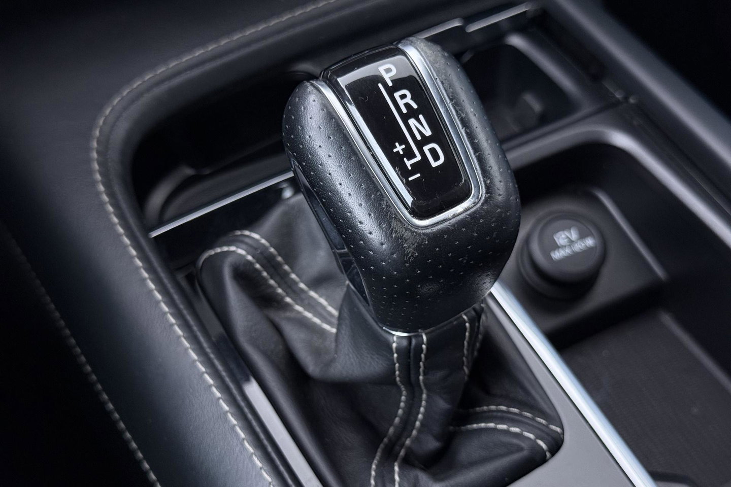 Volvo V90 2.0 D3 R-Design | ACC | Trekhaak | BLIS | Camera | Stoel+Stuurverwarming | 19 Inch