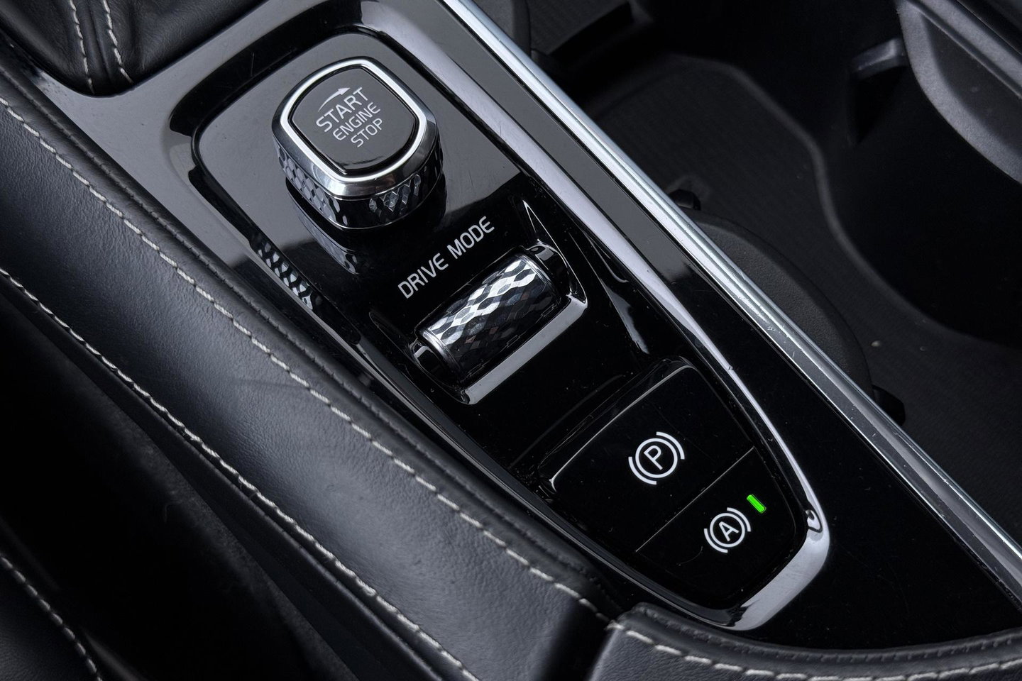 Volvo V90 2.0 D3 R-Design | ACC | Trekhaak | BLIS | Camera | Stoel+Stuurverwarming | 19 Inch