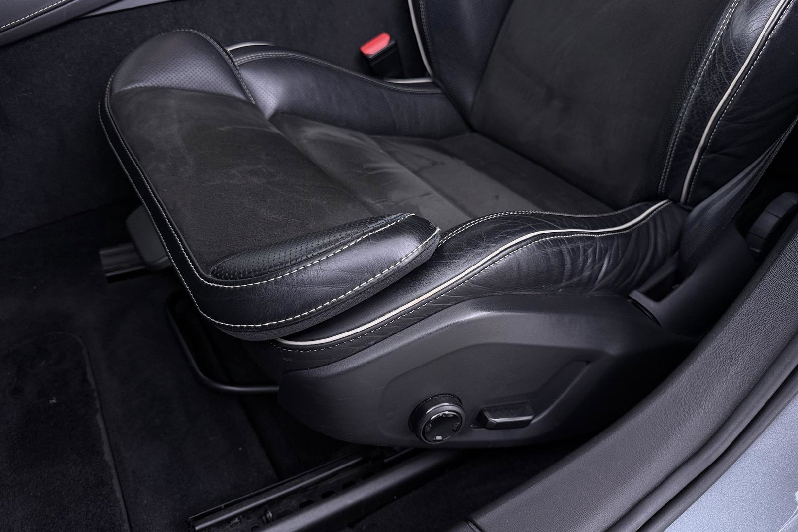 Volvo V90 2.0 D3 R-Design | ACC | Trekhaak | BLIS | Camera | Stoel+Stuurverwarming | 19 Inch