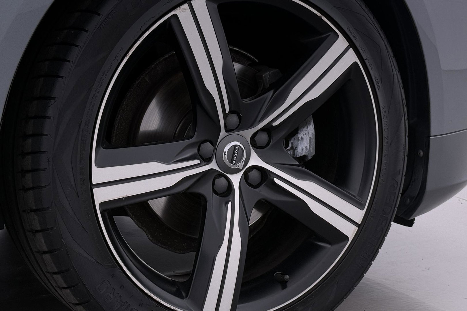 Volvo V90 2.0 D3 R-Design | ACC | Trekhaak | BLIS | Camera | Stoel+Stuurverwarming | 19 Inch