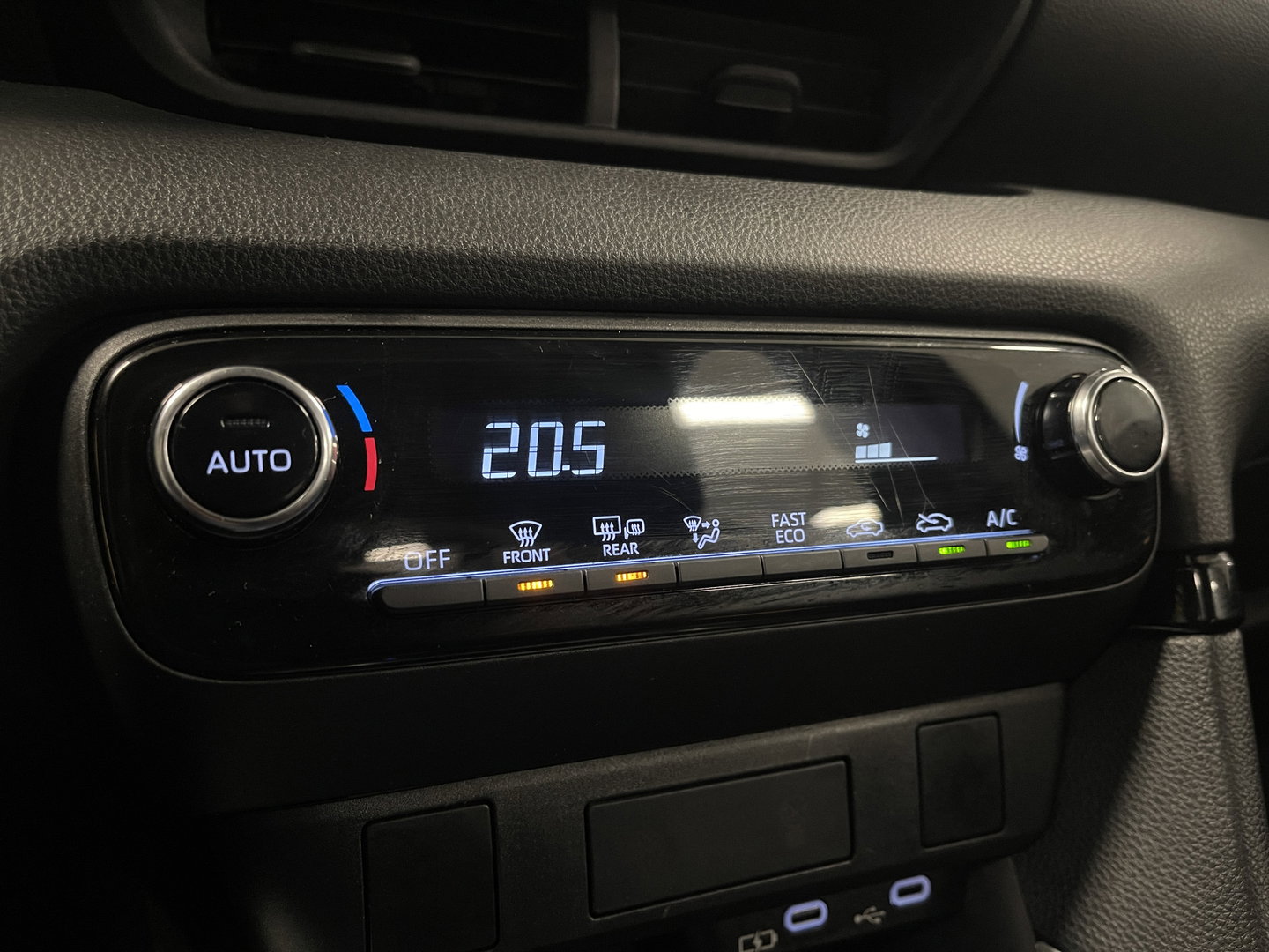 Toyota Yaris 1.5 Hybrid 115 Active | Cruise Control Adaptief | Apple Carplay | Achteruitrijcamera | Airconditioning |