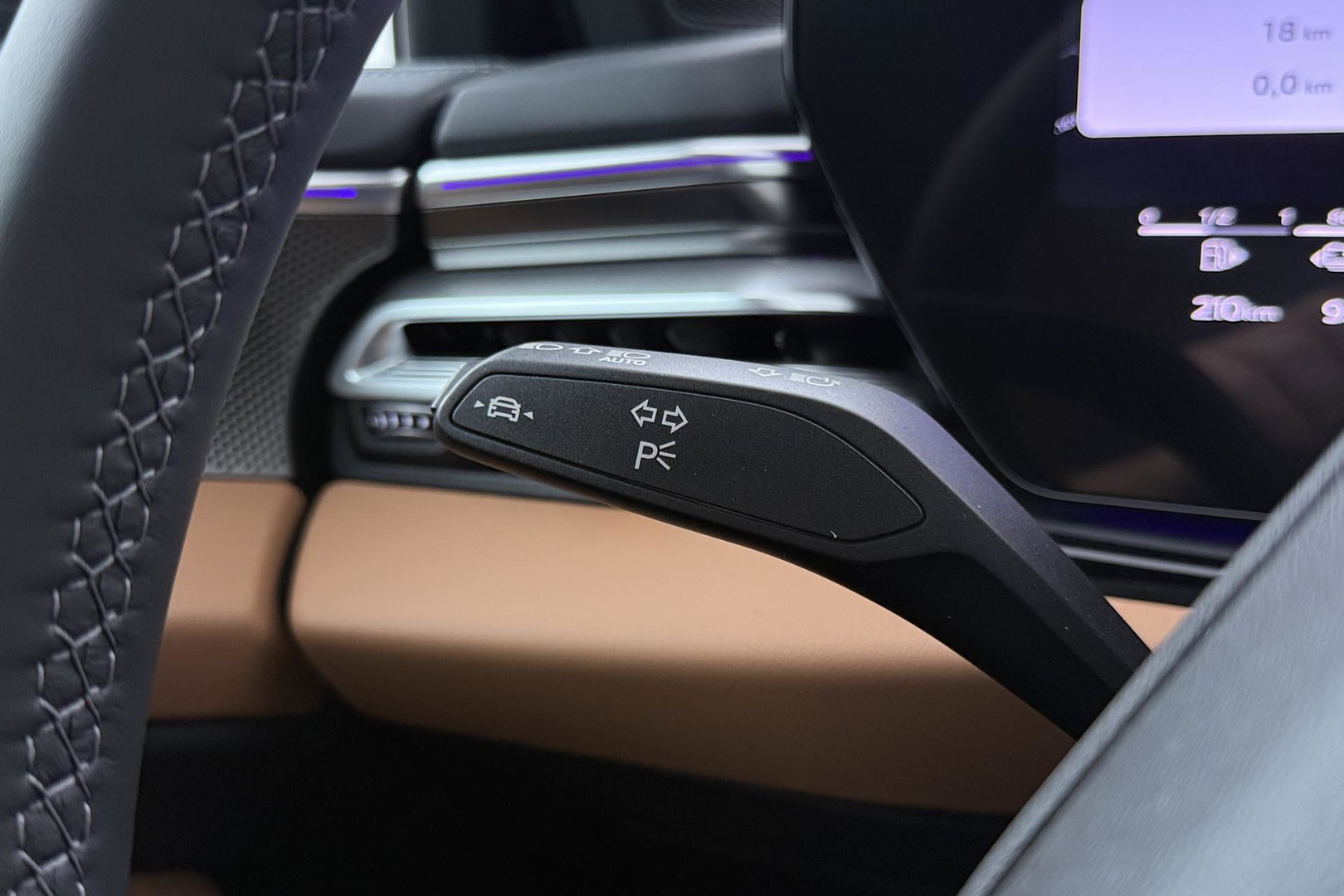 Audi A6 S edition Competition Quattro | Passenger Display | B&O | Panoramadak | 360° Camera | Massage+Ventilatie | Trekhaak | 21 Inch