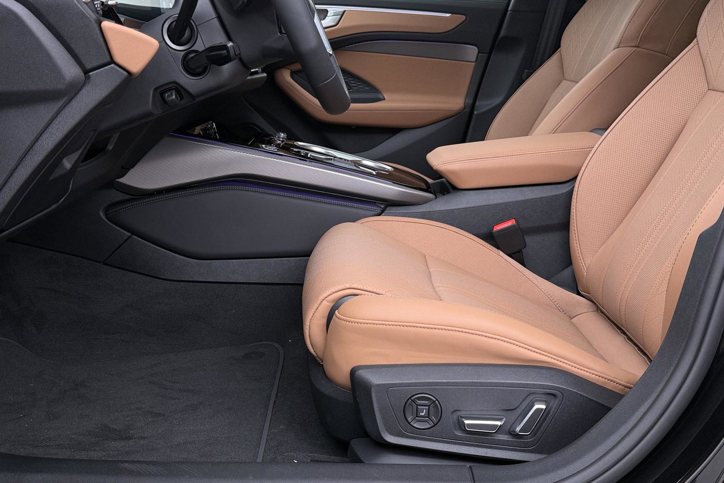 Audi A6 S edition Competition Quattro | Passenger Display | B&O | Panoramadak | 360° Camera | Massage+Ventilatie | Trekhaak | 21 Inch
