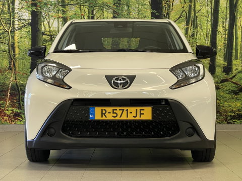 Toyota Aygo X 1.0 VVT-i MT Play | Adaptieve Cruise Control | Achteruitrijcamera | Bluetooth | Airconditioning |