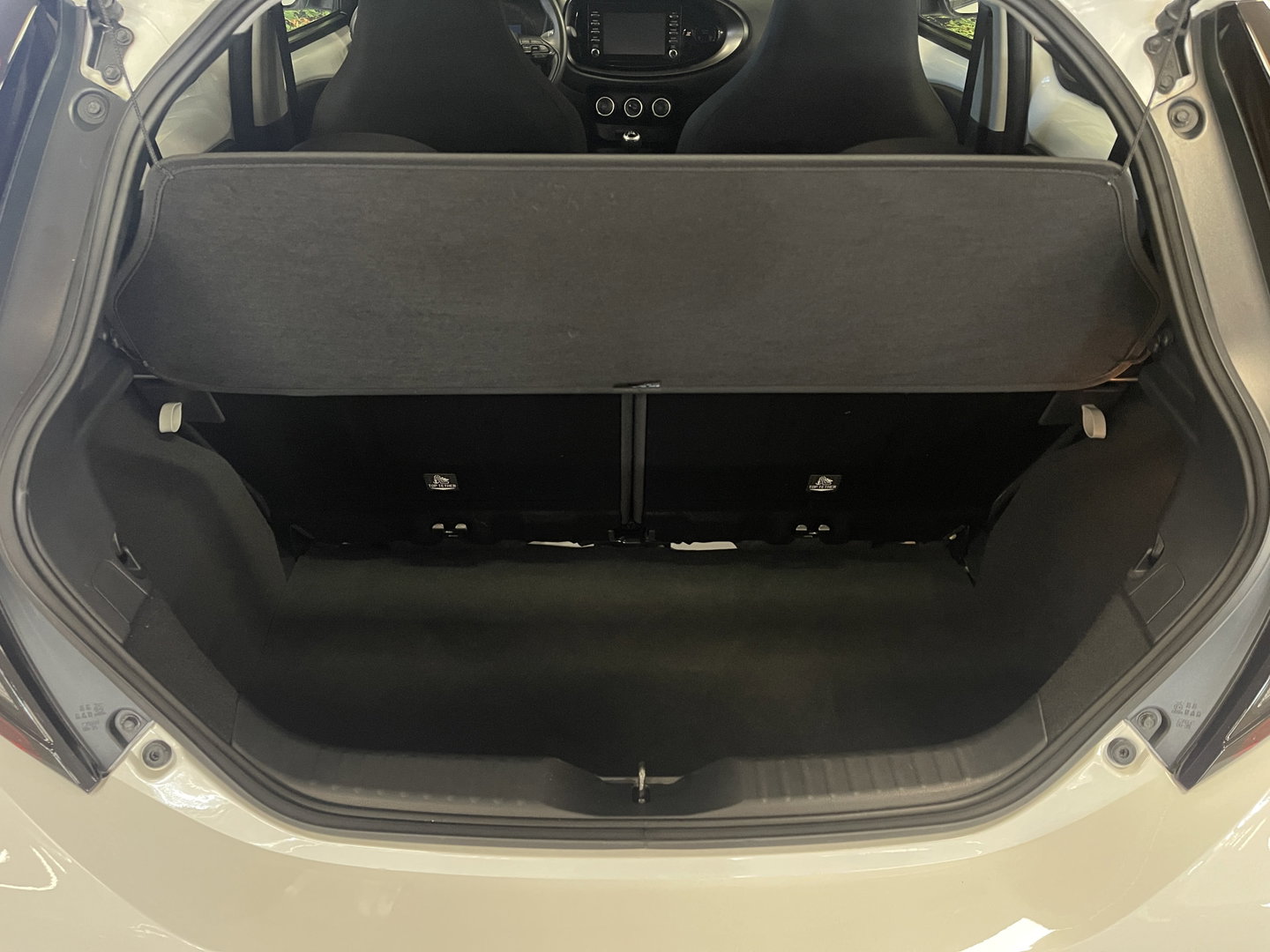 Toyota Aygo X 1.0 VVT-i MT Play | Adaptieve Cruise Control | Achteruitrijcamera | Bluetooth | Airconditioning |