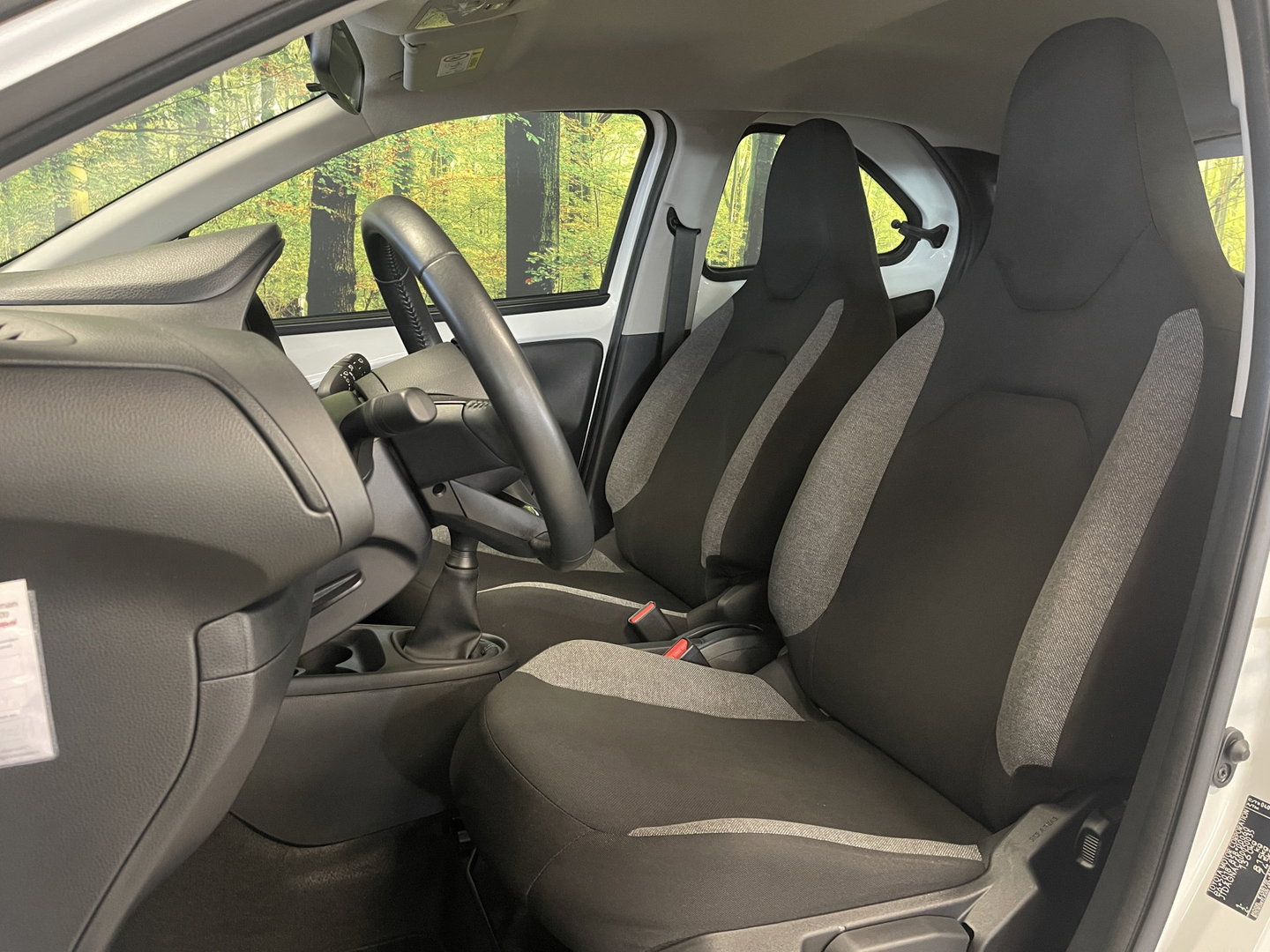 Toyota Aygo X 1.0 VVT-i MT Play | Adaptieve Cruise Control | Achteruitrijcamera | Bluetooth | Airconditioning |