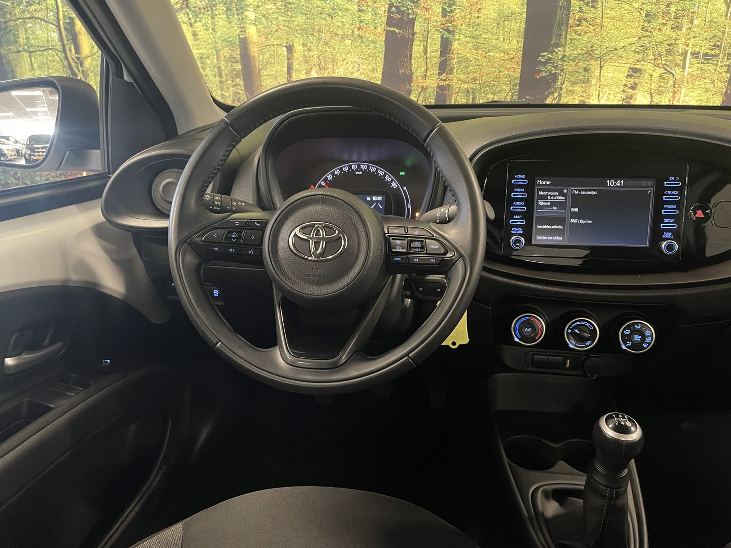 Toyota Aygo X 1.0 VVT-i MT Play | Adaptieve Cruise Control | Achteruitrijcamera | Bluetooth | Airconditioning |