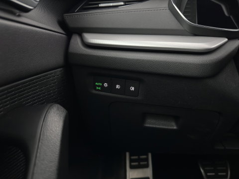 Škoda Octavia 1.0 e-TSI Sport Business (INCL.BTW) Aut. *FULL-LED | DIGI-COCKPIT | SPORT-SEATS | NAVI-FULLMAP | SHIFT-PADDLES | PRIVACY-GLASS | DAB+ | ECC | PDC | CRUISE | 16''ALU | TOWBAR*