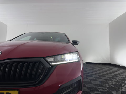 Škoda Octavia 1.0 e-TSI Sport Business (INCL.BTW) Aut. *FULL-LED | DIGI-COCKPIT | SPORT-SEATS | NAVI-FULLMAP | SHIFT-PADDLES | PRIVACY-GLASS | DAB+ | ECC | PDC | CRUISE | 16''ALU | TOWBAR*