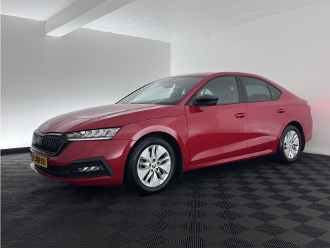Škoda Octavia 1.0 e-TSI Sport Business (INCL.BTW) Aut. *FULL-LED | DIGI-COCKPIT | SPORT-SEATS | NAVI-FULLMAP | SHIFT-PADDLES | PRIVACY-GLASS | DAB+ | ECC | PDC | CRUISE | 16''ALU | TOWBAR*
