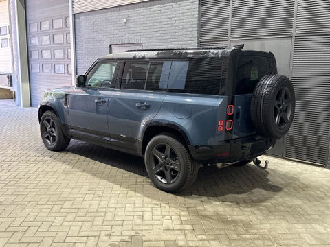 Land Rover Defender 110 P300e X-Dynamic SE | FACELIFT | Luchtvering | ClearSight | Black Pack | Panoramadak | Trekhaak | 360° Camera | Koelbox | ACC