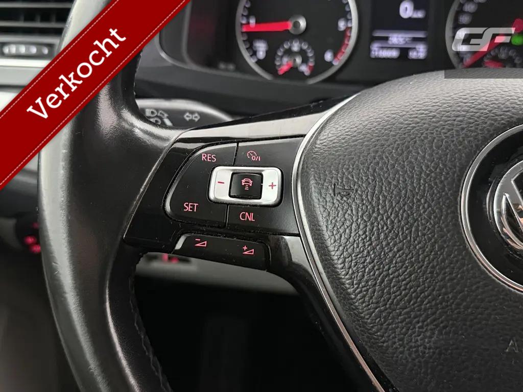 Volkswagen Transporter 2.0 TDI L2H1 DC Highline DSG CarPlay ACC