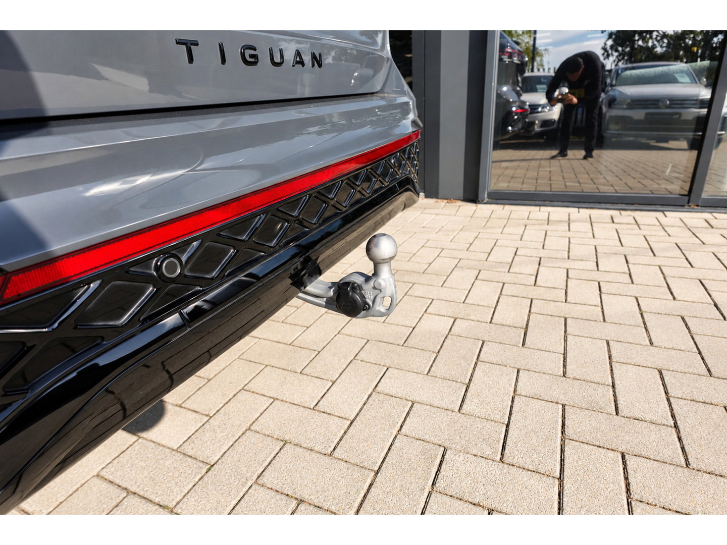 Volkswagen Tiguan 1.5 eTSI R-Line Edition PANO KEYLESS 360