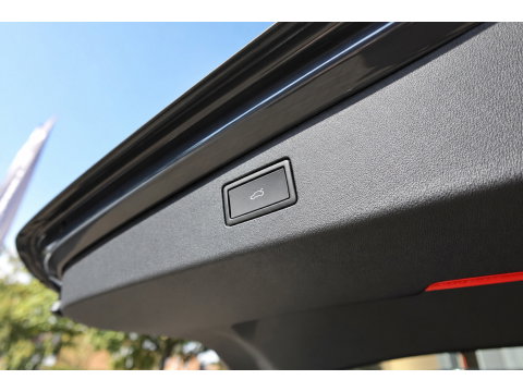 Volkswagen Tiguan 1.5 eTSI R-Line Edition PANO KEYLESS 360