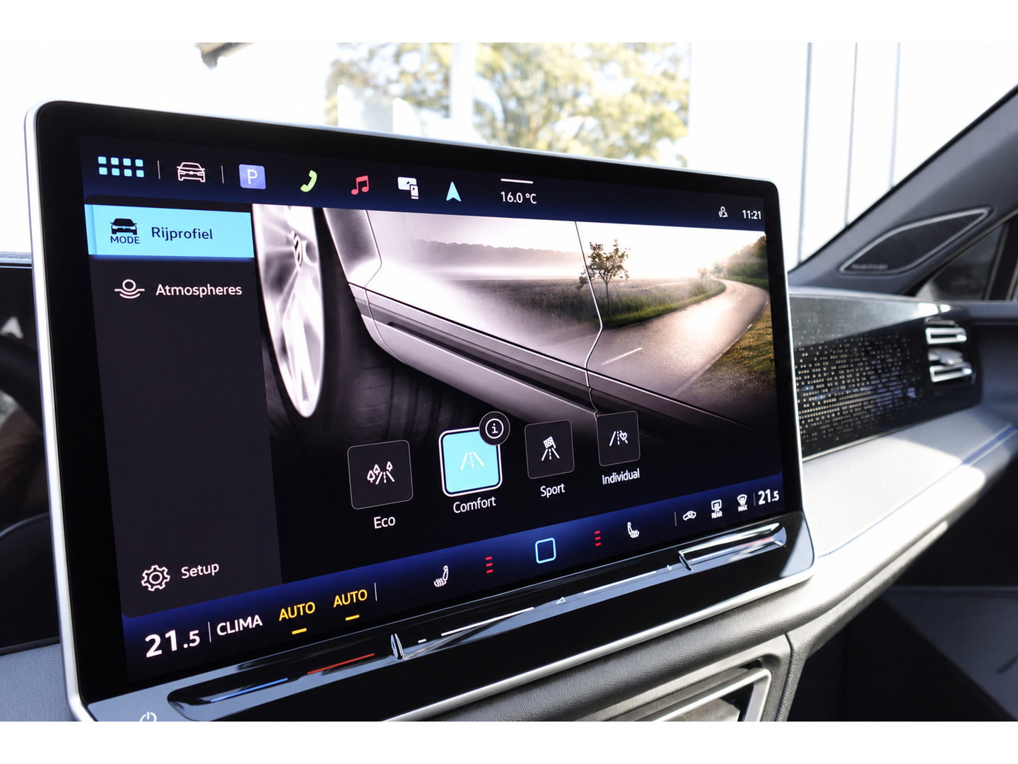 Volkswagen Tiguan 1.5 eTSI R-Line Edition PANO KEYLESS 360