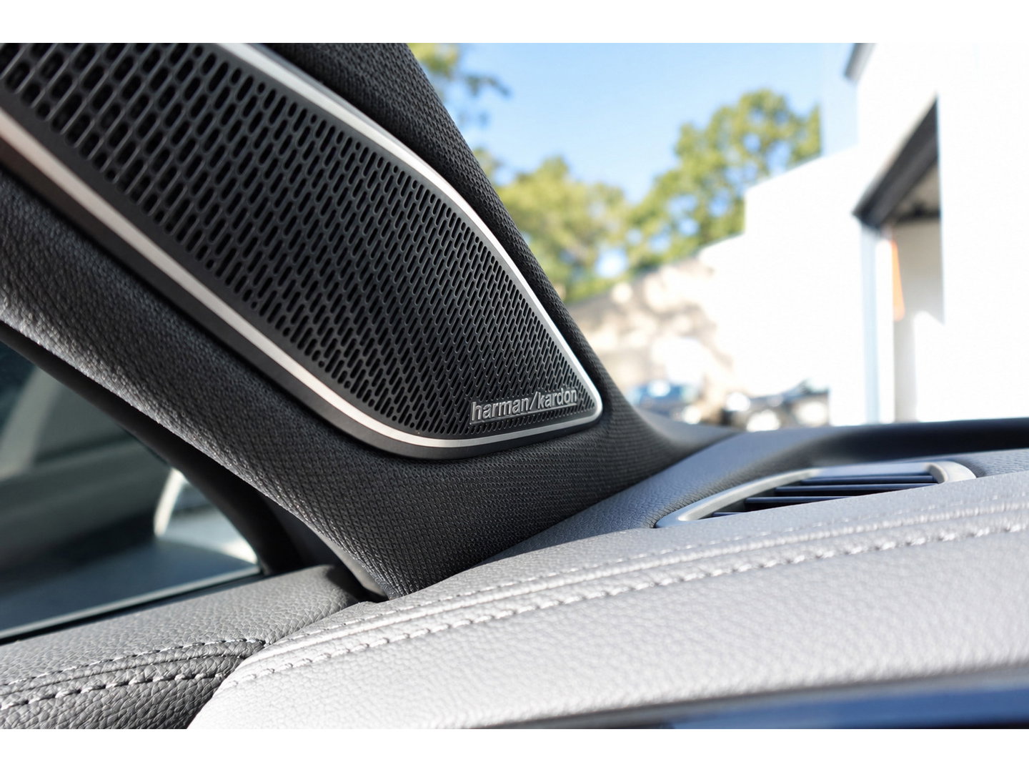Volkswagen Tiguan 1.5 eTSI R-Line Edition PANO KEYLESS 360