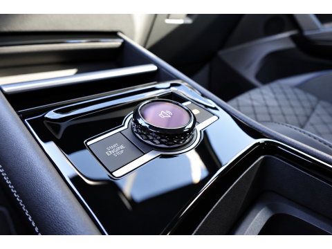 Volkswagen Tiguan 1.5 eTSI R-Line Edition PANO KEYLESS 360