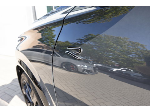 Volkswagen Tiguan 1.5 eTSI R-Line Edition PANO KEYLESS 360