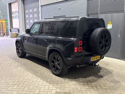 Land Rover Defender 110 2.0 P300e S | Luchtvering | 360° Camera | Trekhaak | BLIS | Keyless | ACC | 20 Inch