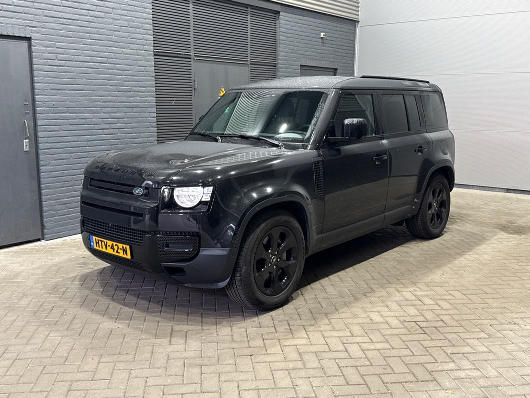 Land Rover Defender 110 2.0 P300e S | Luchtvering | 360° Camera | Trekhaak | BLIS | Keyless | ACC | 20 Inch
