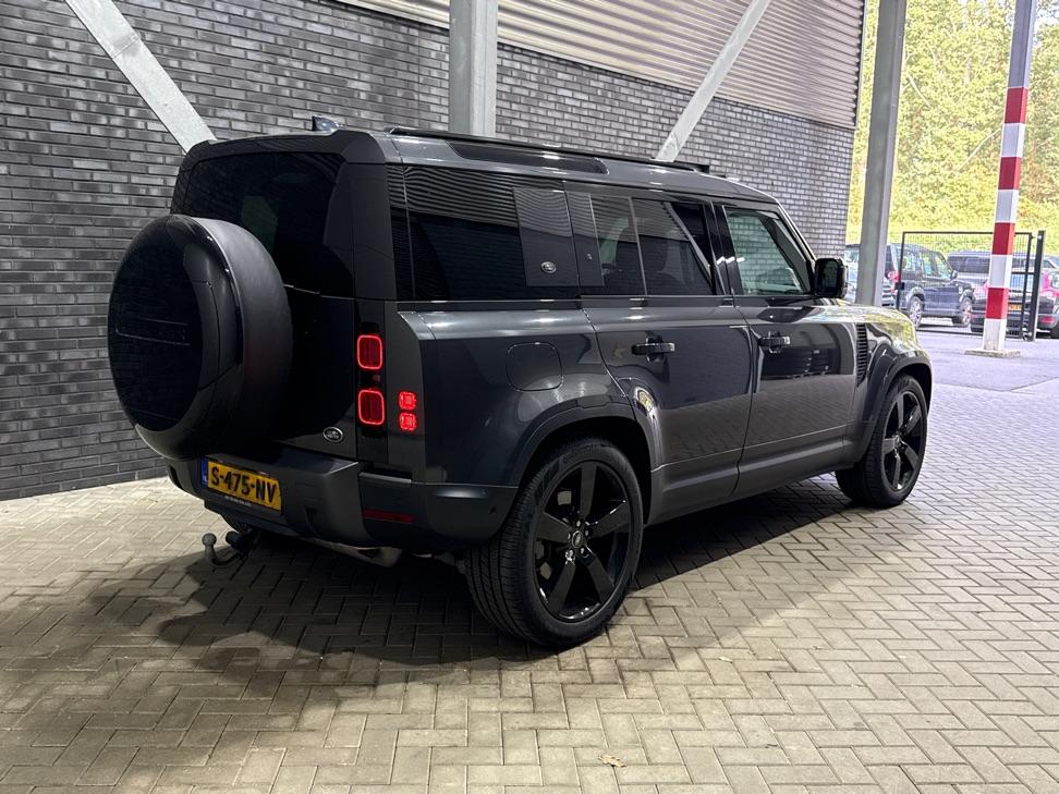 Land Rover Defender 110 P400e X-Dynamic SE | 22 Inch | Luchtvering | Panoramadak | Trekhaak | 360° Camera | Meridian | Stoel+Stuurverwarming