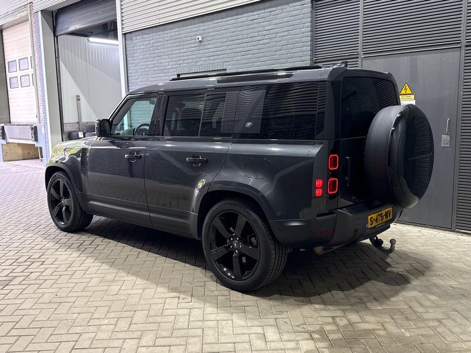 Land Rover Defender 110 P400e X-Dynamic SE | 22 Inch | Luchtvering | Panoramadak | Trekhaak | 360° Camera | Meridian | Stoel+Stuurverwarming