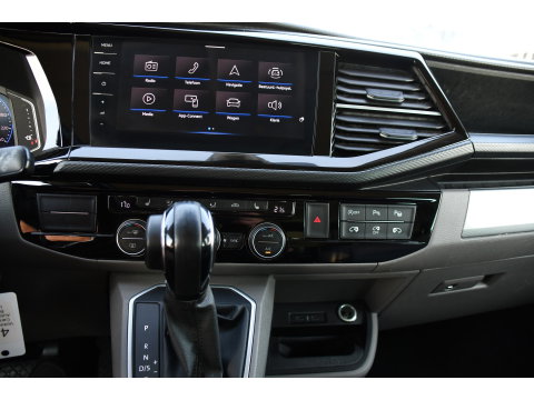 Volkswagen Transporter 2.0 TDI L2H1 30 DC Caravelle Virtual, Adaptieve Cruise, Camera, 2 x Electrische deur, 199pk, LED, Leder, Clima, Stoelverwarming, Carplay, Automaat, Uniek!