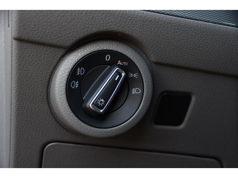 Volkswagen Transporter 2.0 TDI L2H1 30 DC Caravelle Virtual, Adaptieve Cruise, Camera, 2 x Electrische deur, 199pk, LED, Leder, Clima, Stoelverwarming, Carplay, Automaat, Uniek!