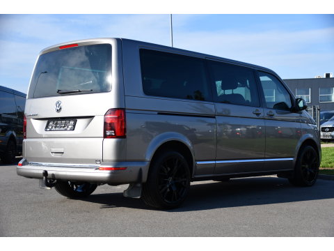 Volkswagen Transporter 2.0 TDI L2H1 30 DC Caravelle Virtual, Adaptieve Cruise, Camera, 2 x Electrische deur, 199pk, LED, Leder, Clima, Stoelverwarming, Carplay, Automaat, Uniek!