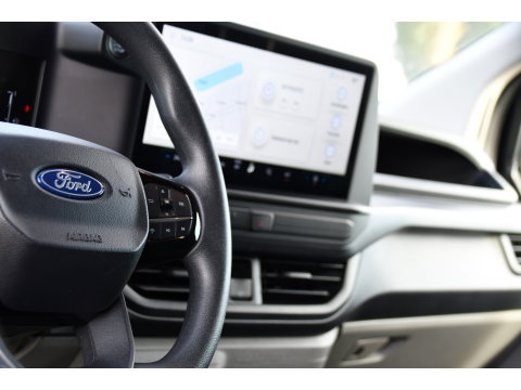 Ford Transit Custom 300 2.0 TDCI L1H1 Black Edition Cruise, Camera, Carplay, LED, 136pk, Automaat, NAVI, Airco, Multimedia, Uniek!