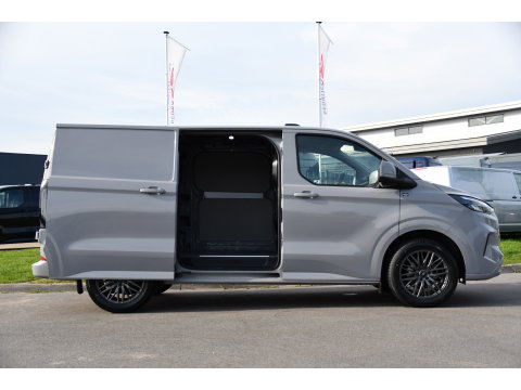 Ford Transit Custom 300 2.0 TDCI L1H1 Limited PB Edition Camera, Cruise, Carplay, LED, Stoelverwarming, 136pk, Automaat, Trekhaak, Multimedia, Uniek!