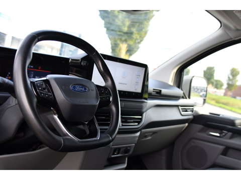 Ford Transit Custom 300 2.0 TDCI L1H1 Limited PB Edition Camera, Cruise, Carplay, LED, Stoelverwarming, 136pk, Automaat, Trekhaak, Multimedia, Uniek!