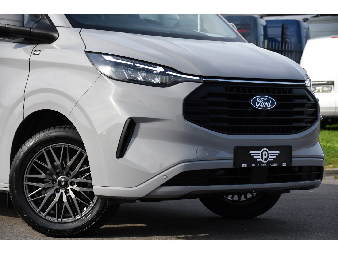 Ford Transit Custom 300 2.0 TDCI L1H1 Limited PB Edition Camera, Cruise, Carplay, LED, Stoelverwarming, 136pk, Automaat, Trekhaak, Multimedia, Uniek!