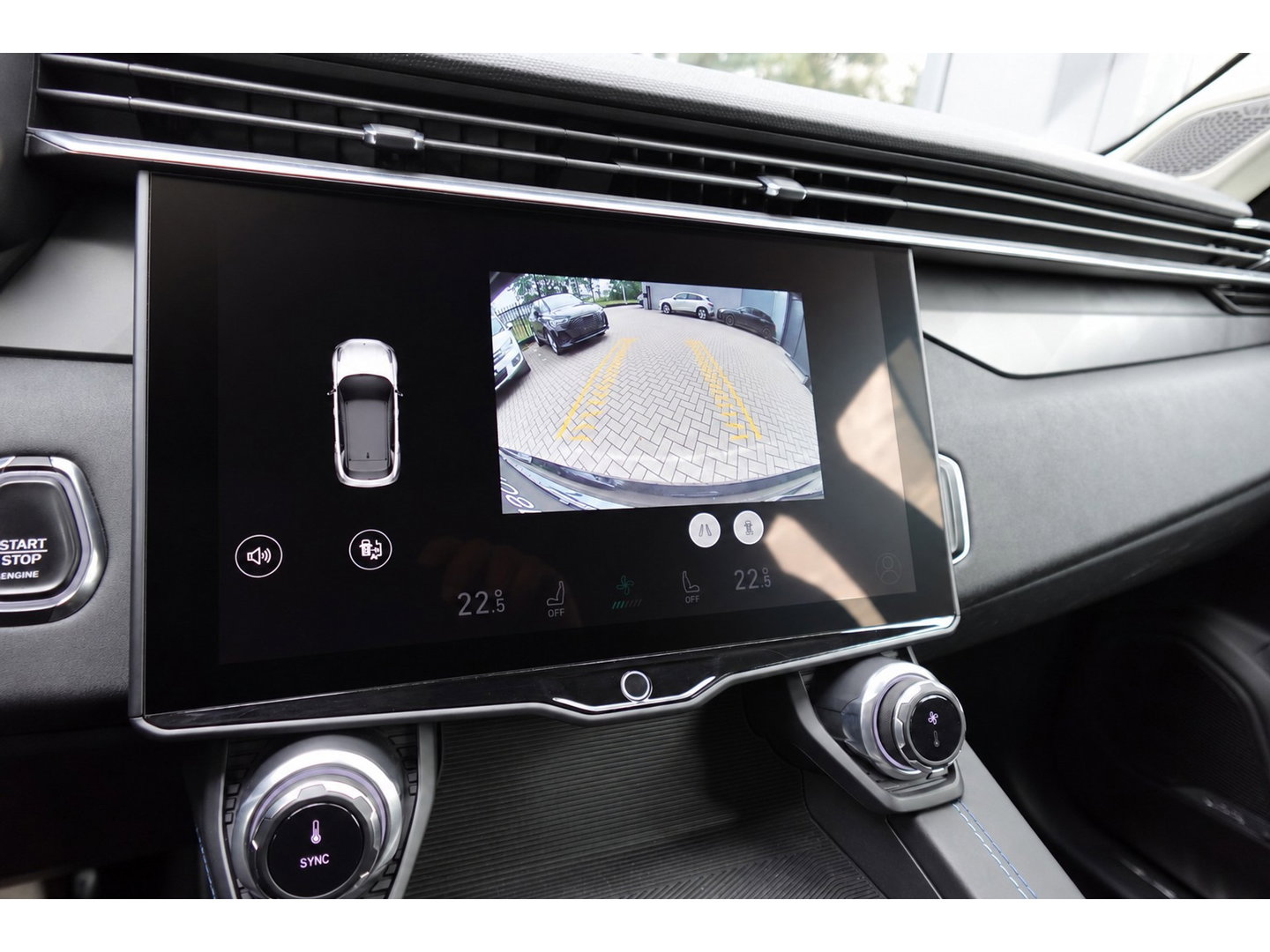 Lynk & Co 01 1.5 PANO KEYLESS INFINITY CAM