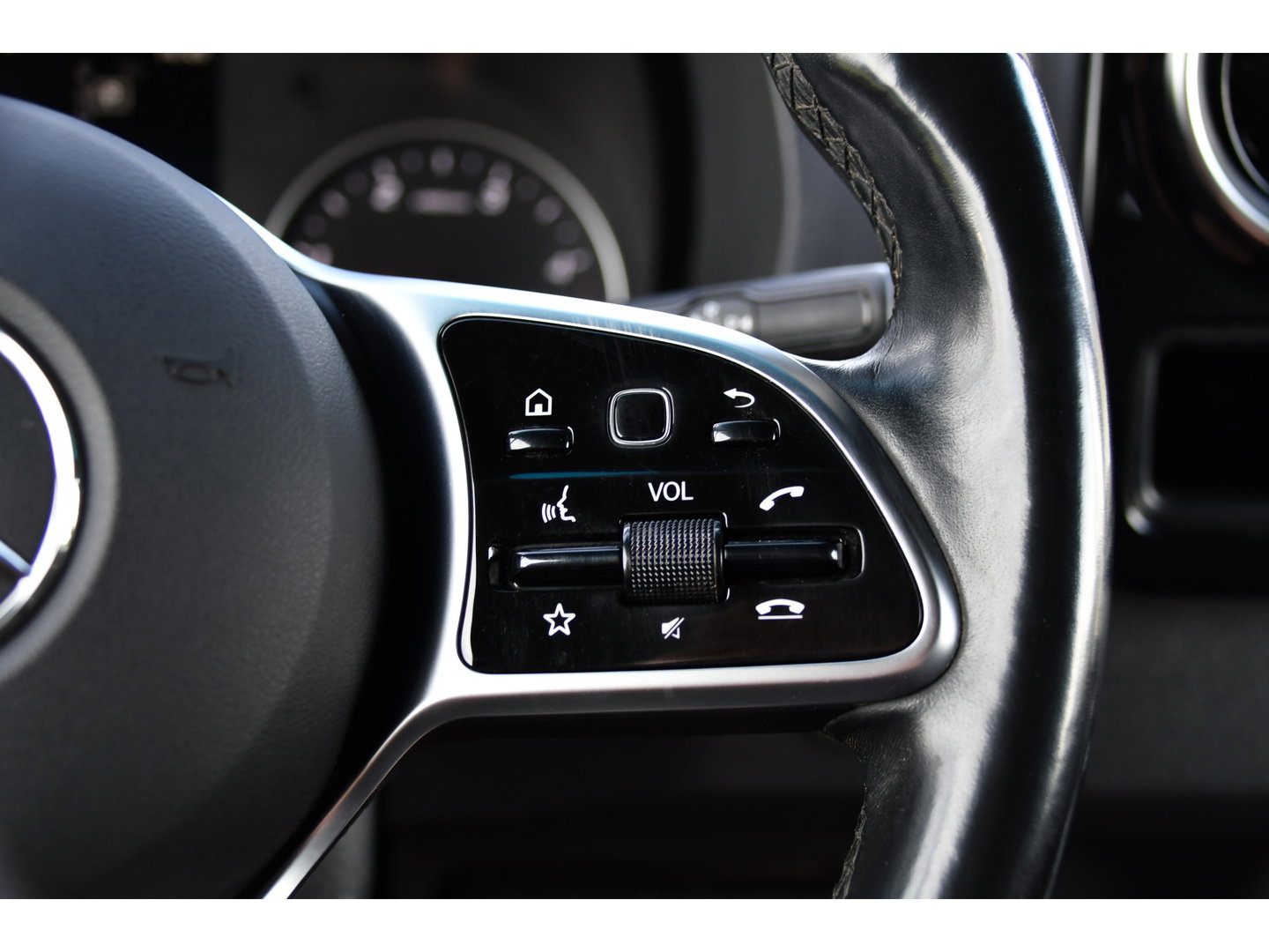 Mercedes-Benz Sprinter 319 1.9 CDI L2H2 RWD Black Edition 360 Camera, Cruise, LED, 3500kg Trekhaak, Standkachel, Carplay, Leder, 10,5'' Mbux, 190pk,