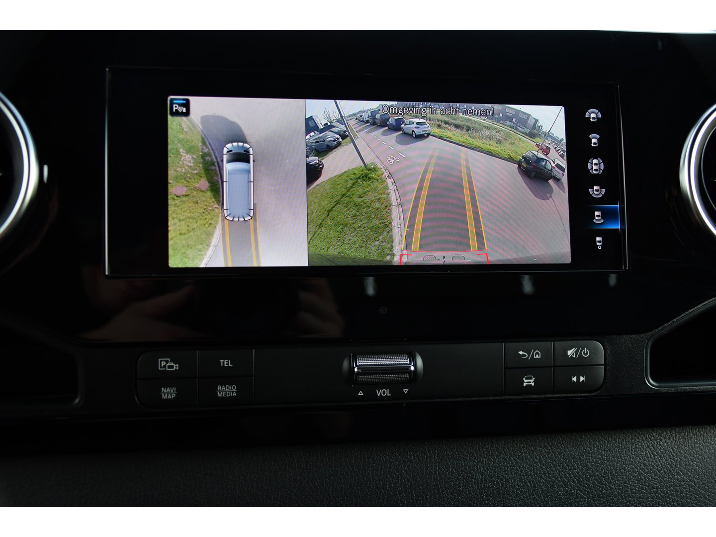Mercedes-Benz Sprinter 319 1.9 CDI L2H2 RWD Black Edition 360 Camera, Cruise, LED, 3500kg Trekhaak, Standkachel, Carplay, Leder, 10,5'' Mbux, 190pk,
