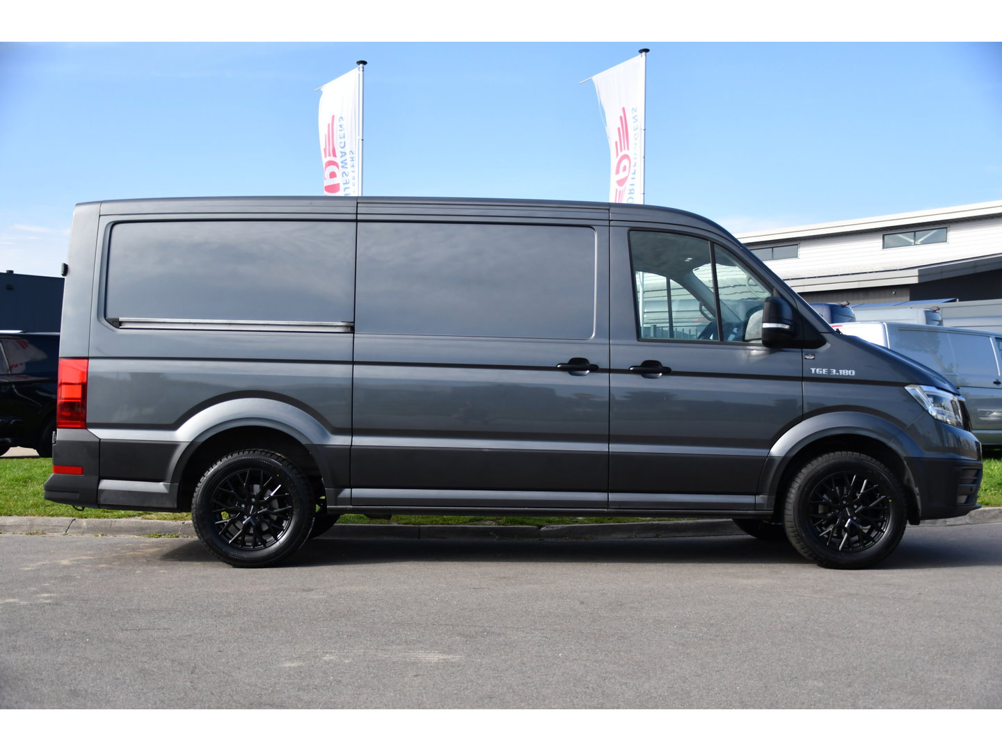 MAN TGE 3.180 35 2.0 L3H2 PB Edition Cruise, Camera, Carplay, LED, 177pk, Automaat, Geveerde stoel, Multimedia, Uniek!