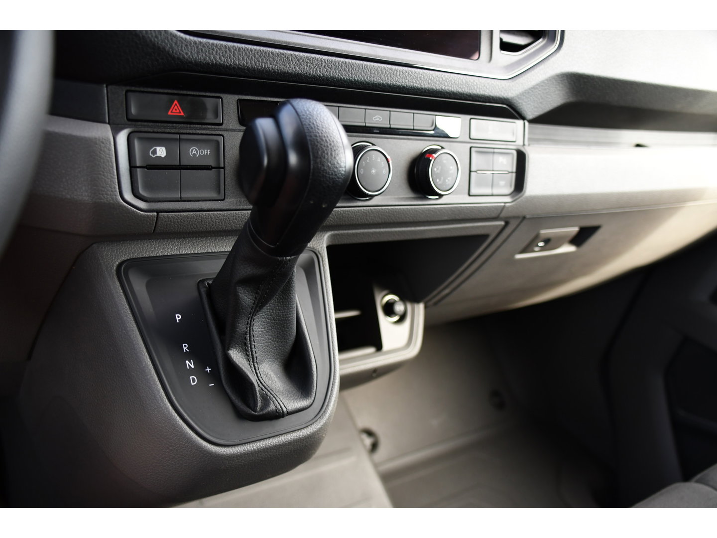 MAN TGE 3.180 35 2.0 L3H2 PB Edition Cruise, Camera, Carplay, LED, 177pk, Automaat, Geveerde stoel, Multimedia, Uniek!