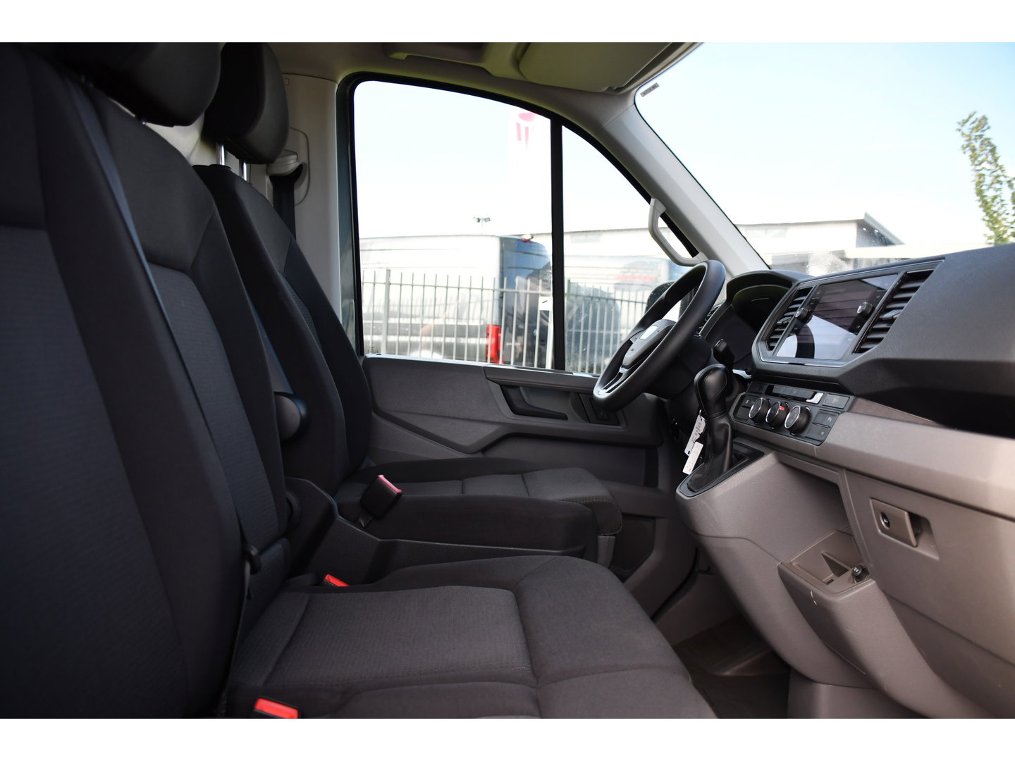 MAN TGE 3.180 35 2.0 L3H2 PB Edition Cruise, Camera, Carplay, LED, 177pk, Automaat, Geveerde stoel, Multimedia, Uniek!